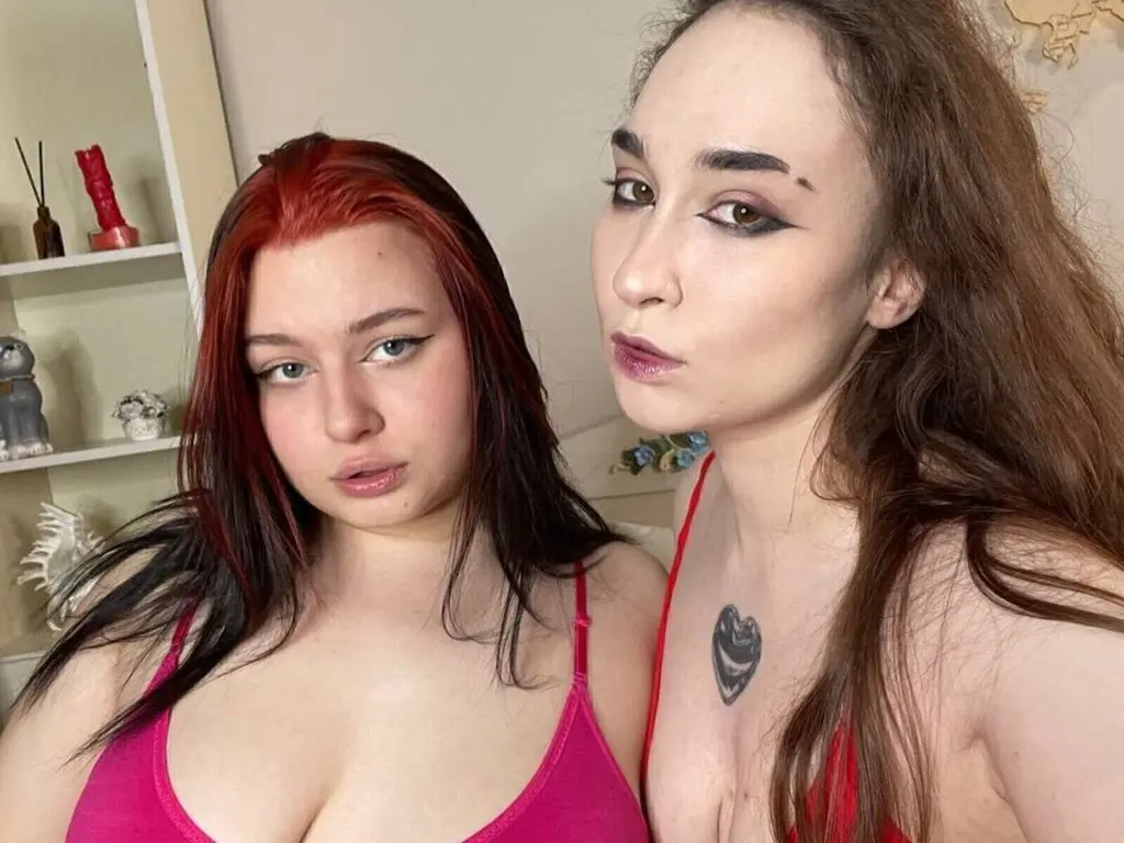 Naked JulianaAndTayte gallery